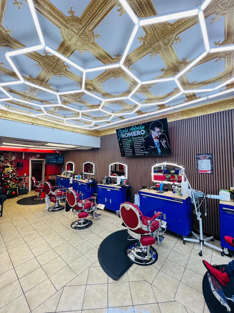 Salón principal con las estaciones azules